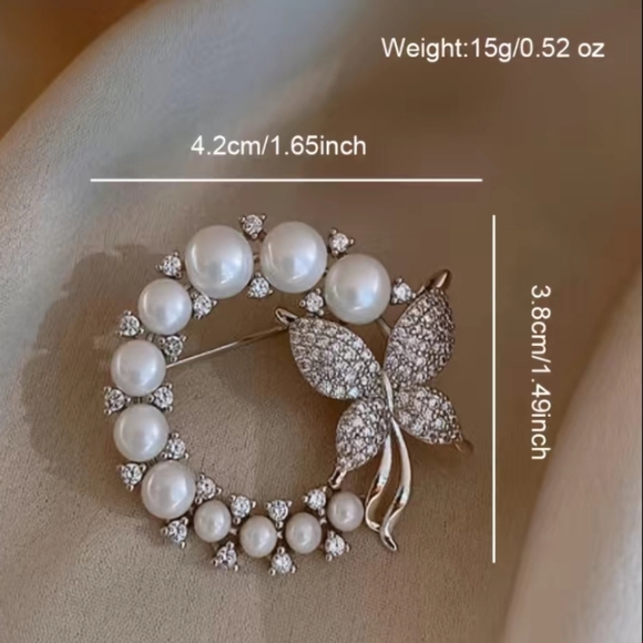 Pearl Rhinestone Butterfly Brooch Pin - Picture 4 of 7